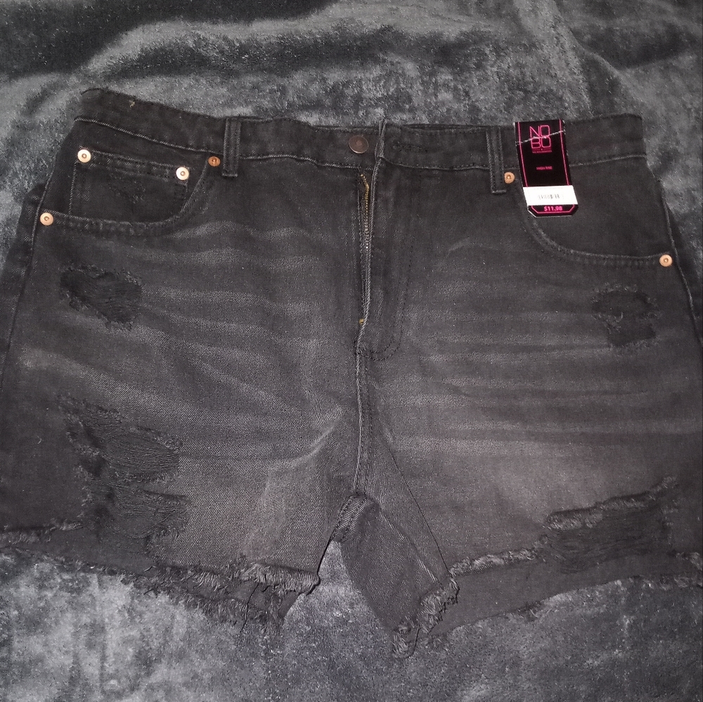 No Boundaries Size 17 Black Denim Shorts